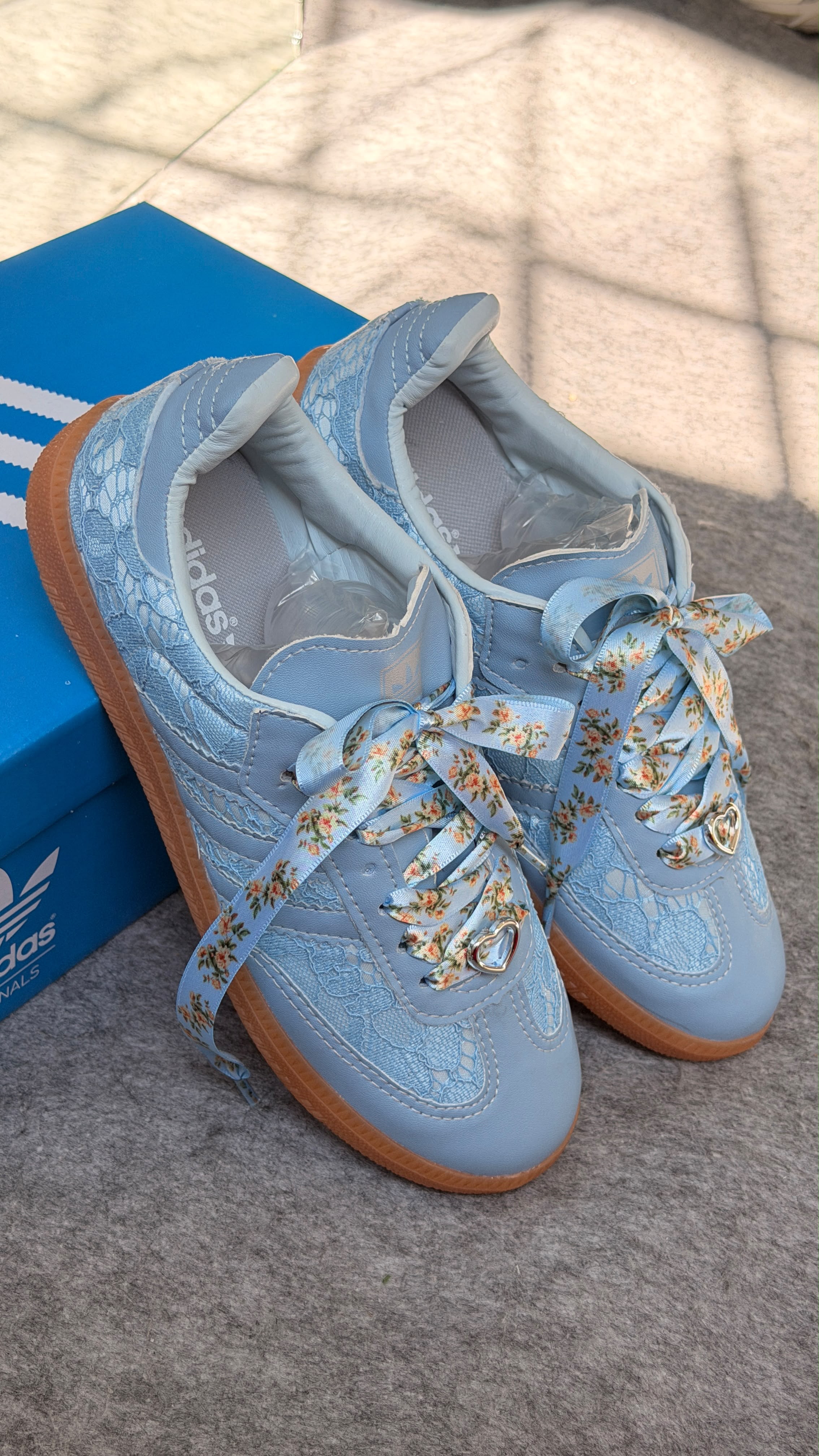 Adidas renda (azul)