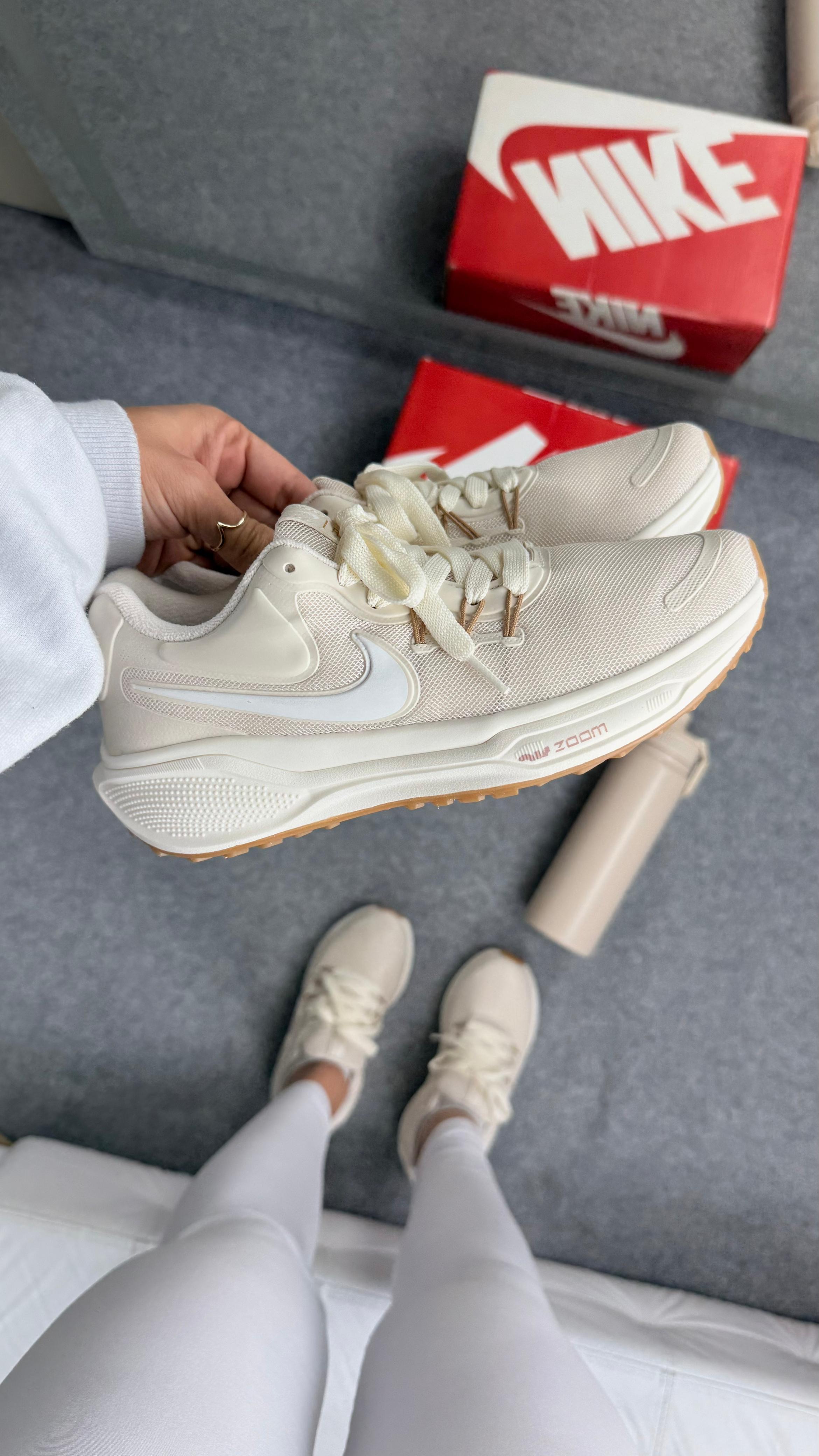 Nike revolution