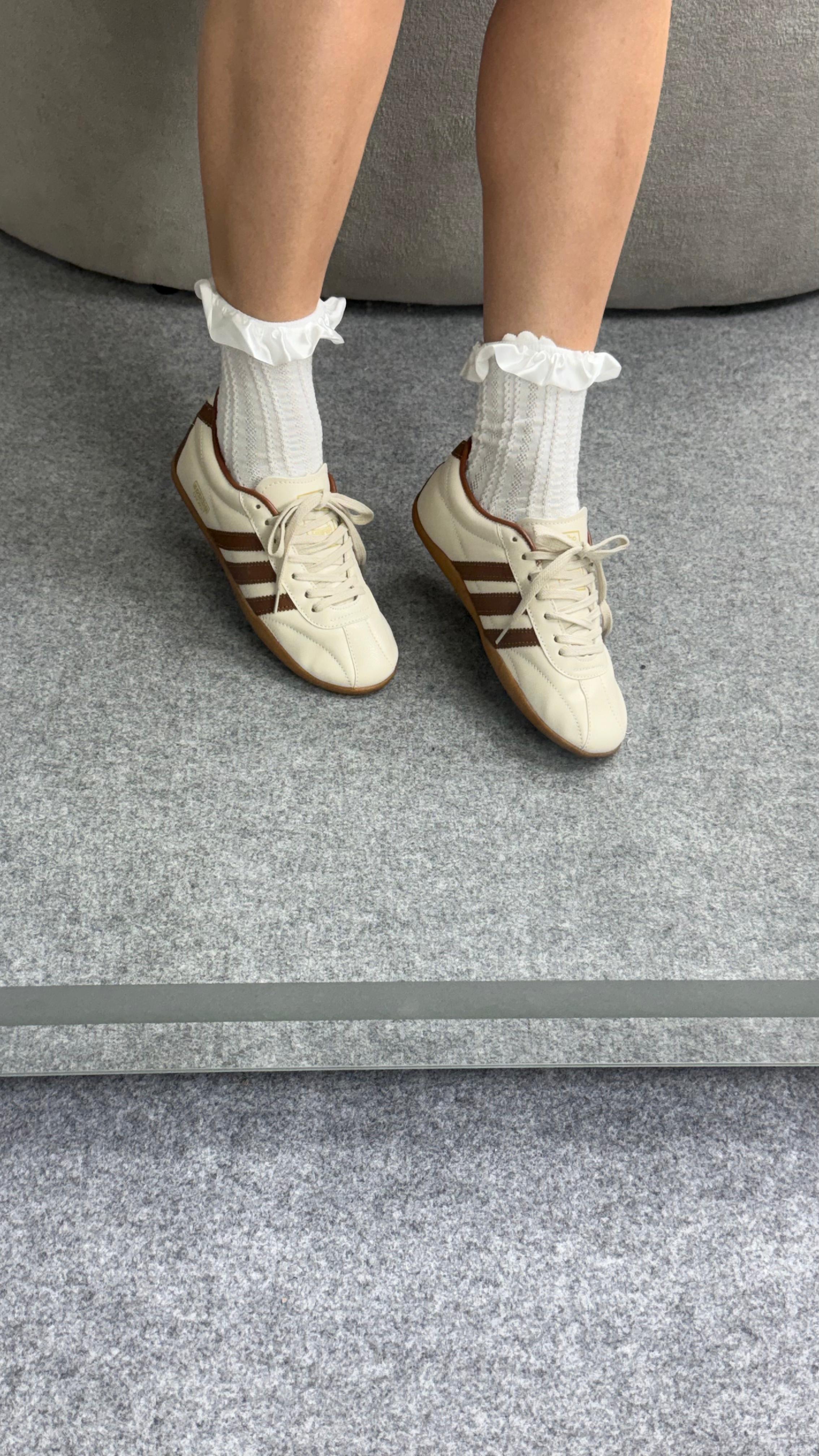 Adidas tokyo (off/caramelo) foto 5